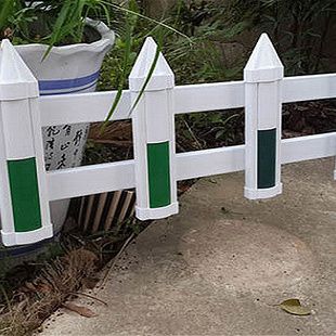 园林绿化批发围草坪专用塑钢护栏移动版